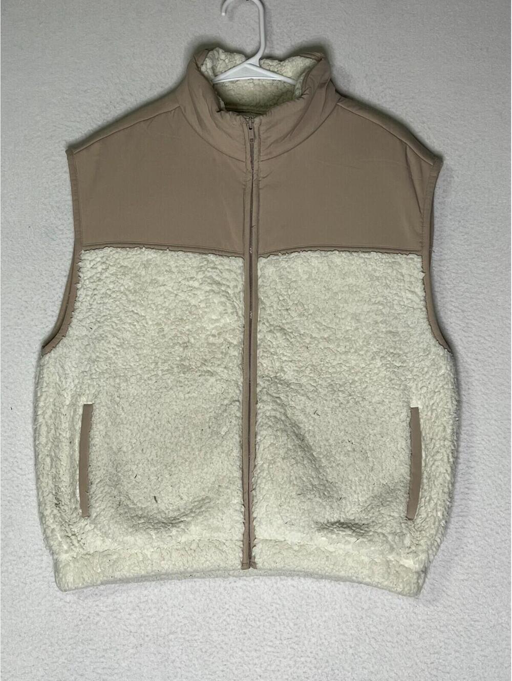 SO Tan White Faux Fur Sherpa Vest Jacket Full Zip Pockets Women's Size Medium